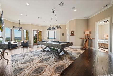 325 River Ridge Spring Branch TX 78070