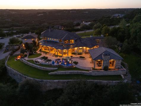 325 River Ridge Spring Branch TX 78070