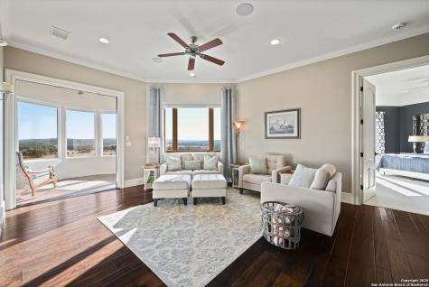325 River Ridge Spring Branch TX 78070