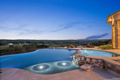 325 River Ridge Spring Branch TX 78070