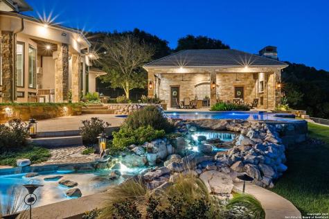 325 River Ridge Spring Branch TX 78070