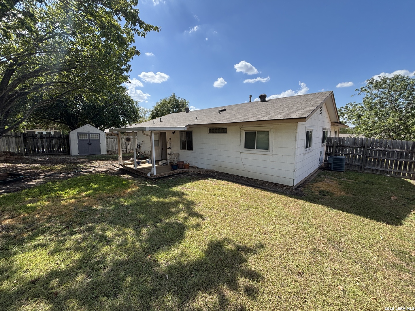 7514 Valley Oak Street Live Oak TX 78233