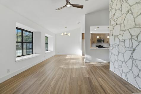 16923 Hidden Timber Wood San Antonio TX 78248