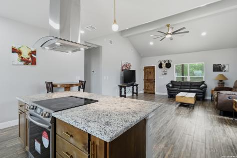 20922 Kinney Road Somerset TX 78069