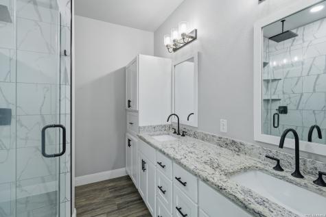 20922 Kinney Road Somerset TX 78069