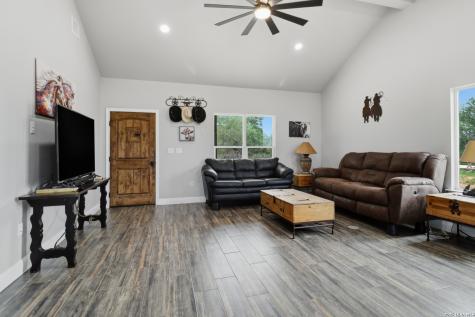 20922 Kinney Road Somerset TX 78069
