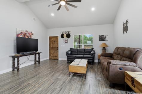 20922 Kinney Road Somerset TX 78069