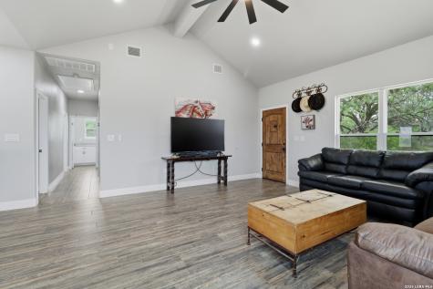 20922 Kinney Road Somerset TX 78069