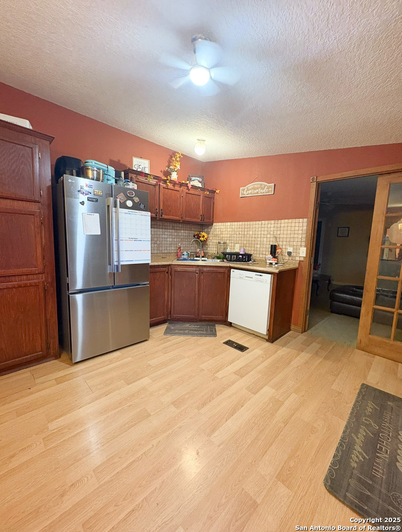 42 Mobile Road Cotulla TX 78014