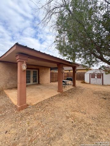 42 Mobile Road Cotulla TX 78014