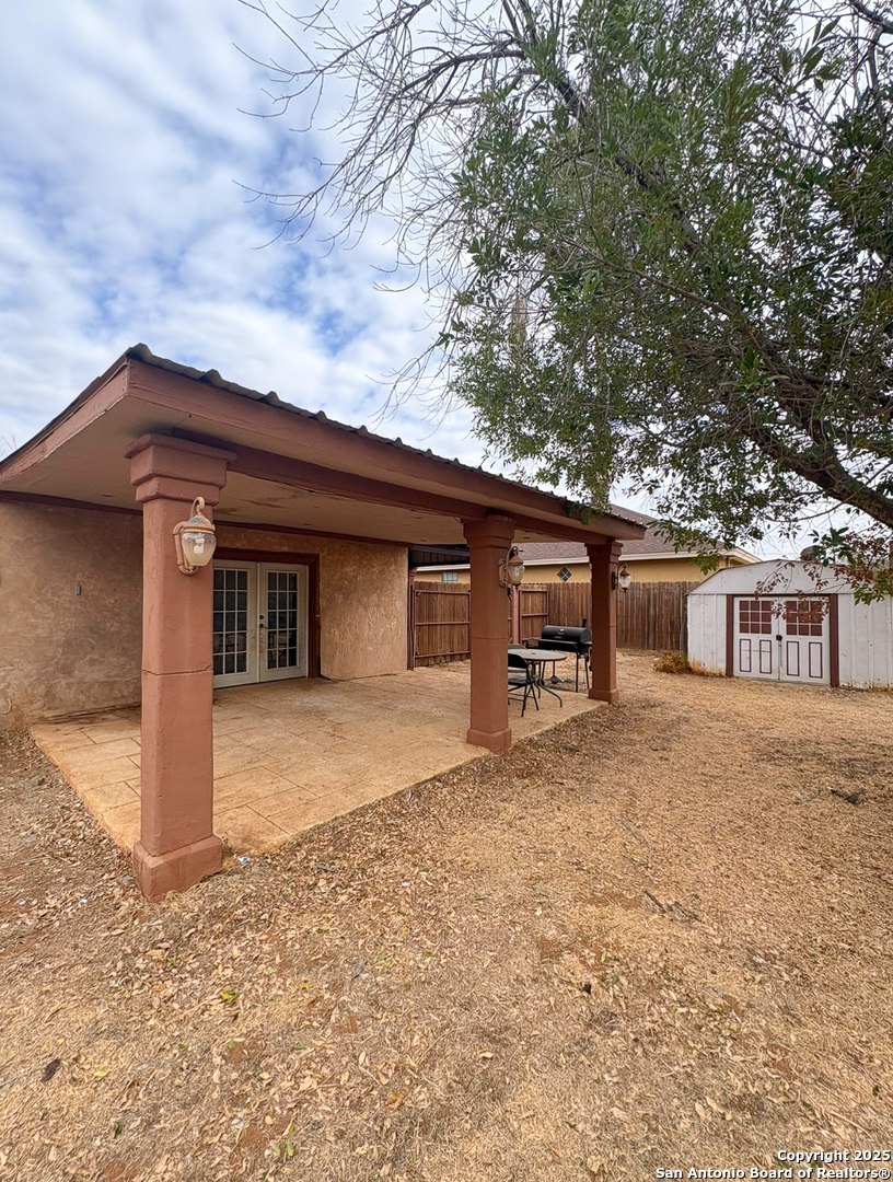 42 Mobile Road Cotulla TX 78014
