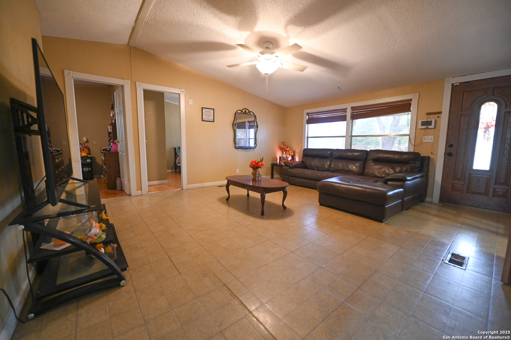 42 Mobile Road Cotulla TX 78014