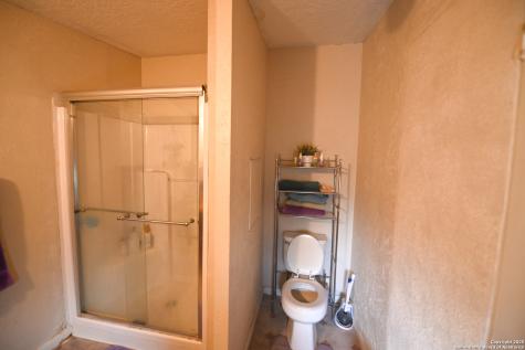 42 Mobile Road Cotulla TX 78014