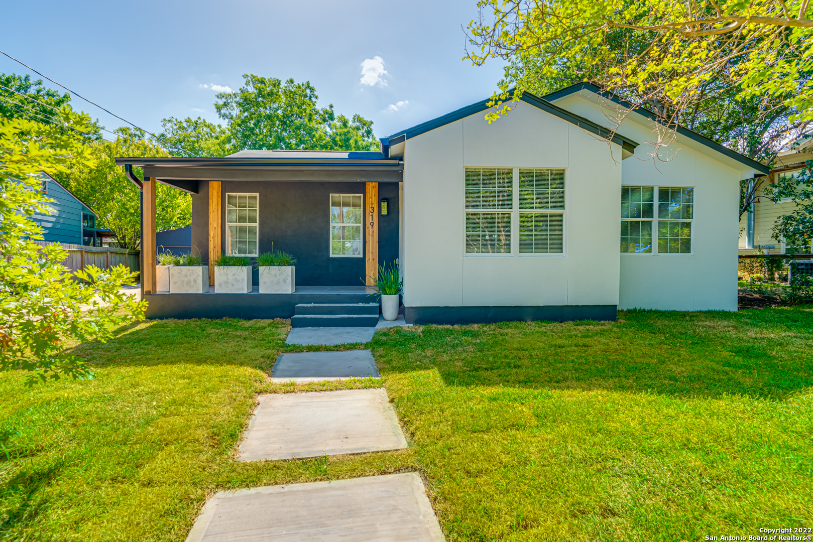 319 W Meadowlane Drive San Antonio TX 78209