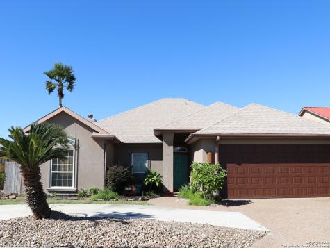 117 Bluefish Court Aransas Pass TX 78336