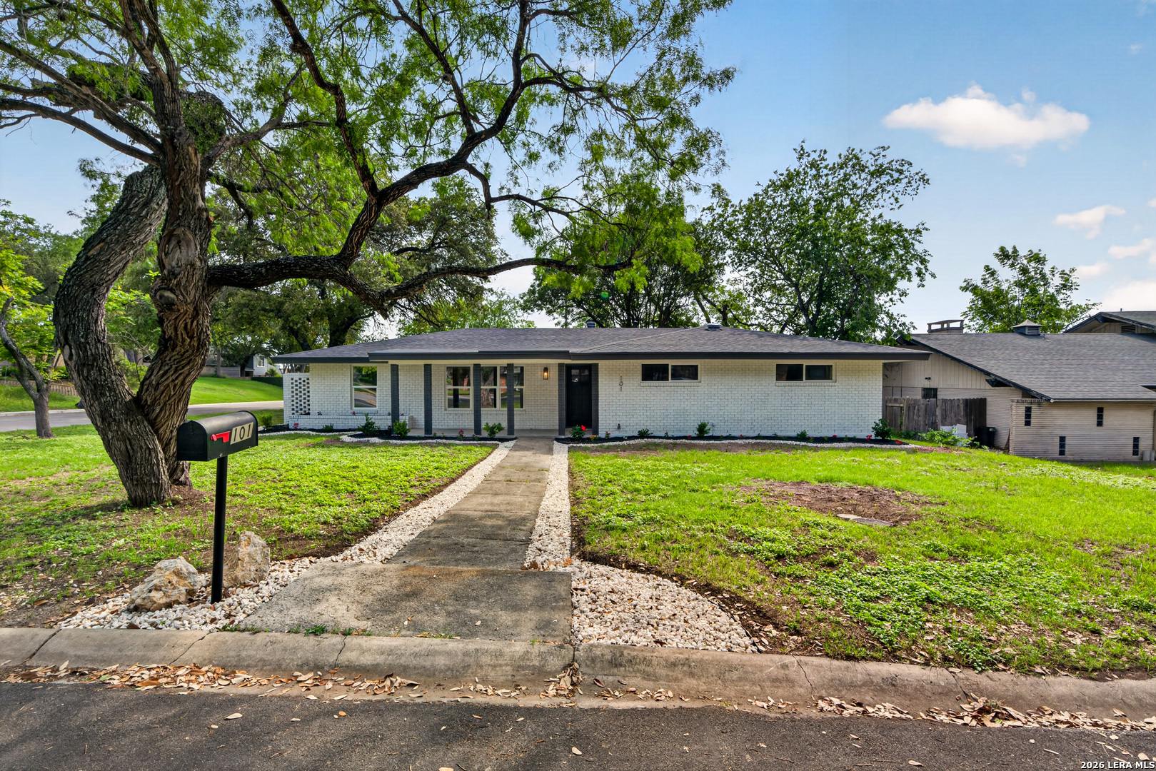 101 Twinleaf Lane Castle Hills TX 78213