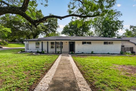 101 Twinleaf Lane Castle Hills TX 78213