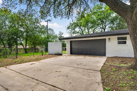 101 Twinleaf Lane Castle Hills TX 78213