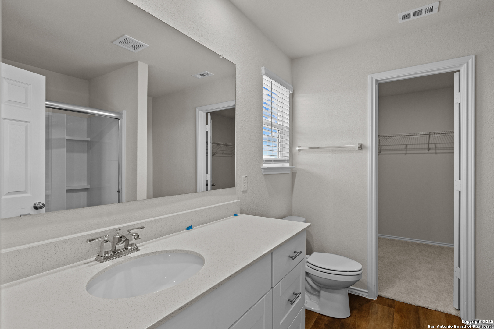 1238 Los Mochis Avenue Converse TX 78109