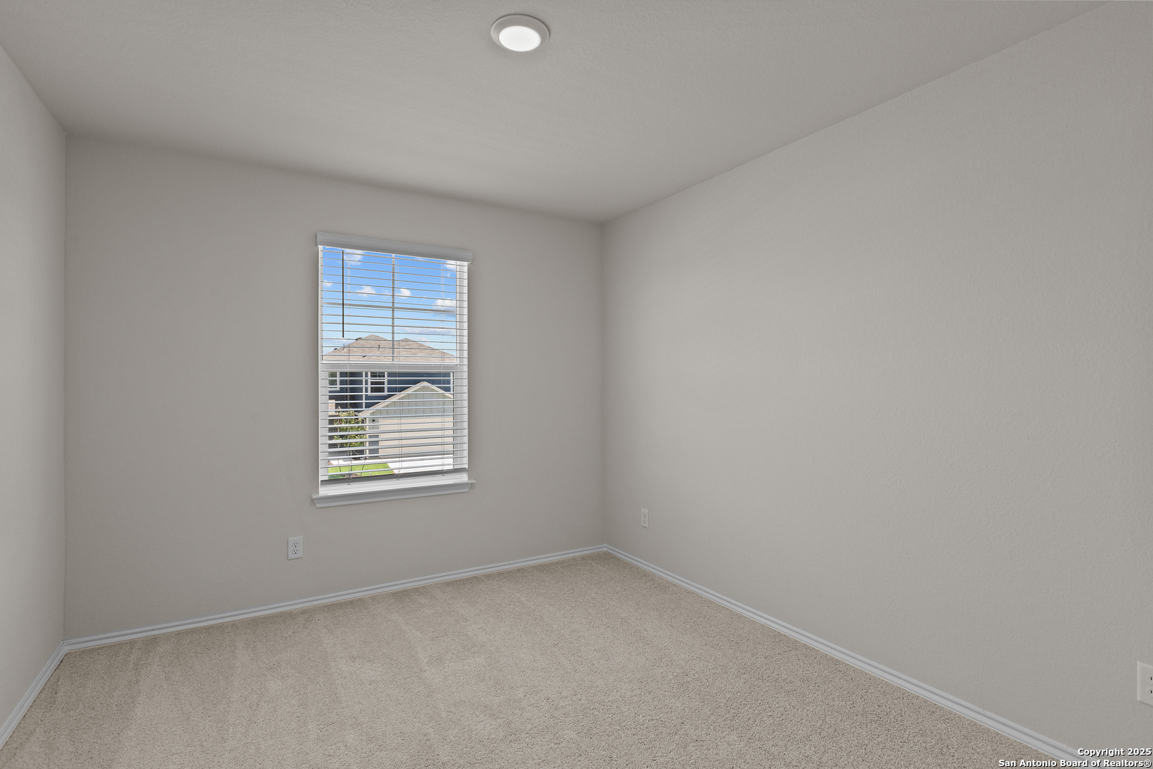 1238 Los Mochis Avenue Converse TX 78109