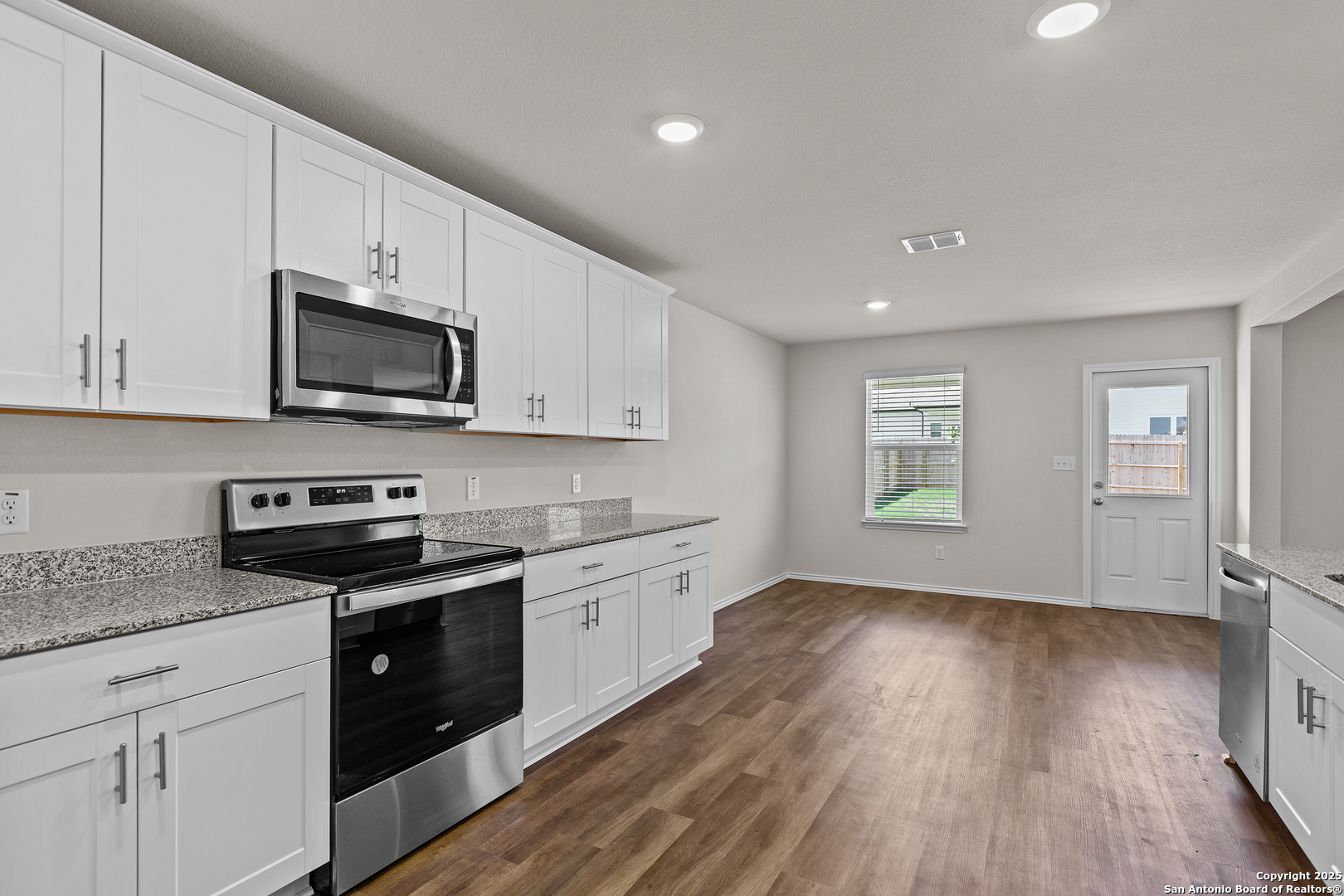 1238 Los Mochis Avenue Converse TX 78109