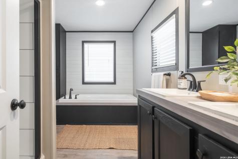128 Gembel Trail San Antonio TX 78264