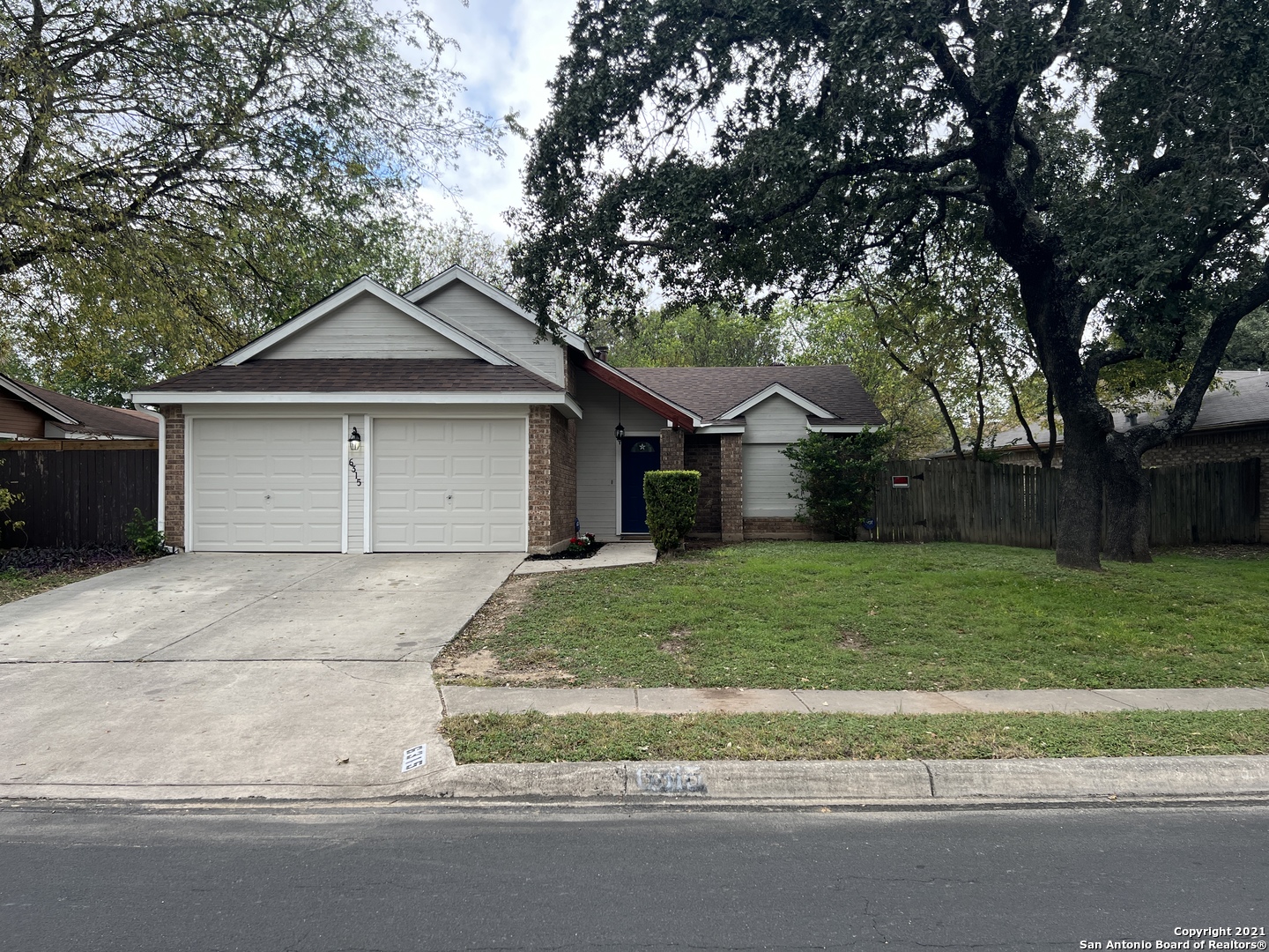 6315 Village Park San Antonio TX 78250