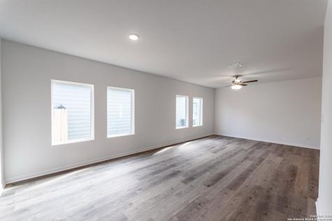 11119 Hudler Avenue Converse TX 78109