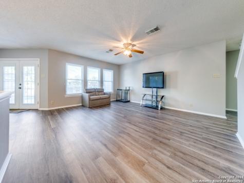 12127 Branding Point Helotes TX 78023