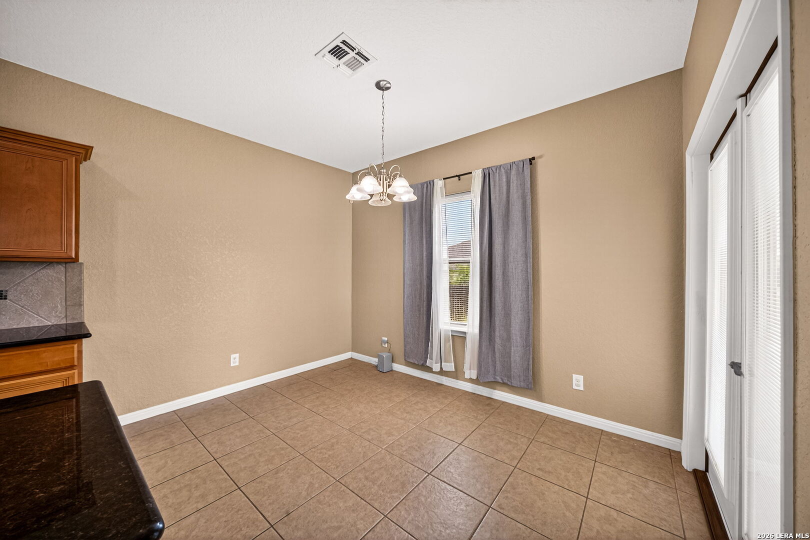 204 Valley Forge Pleasanton TX 78064