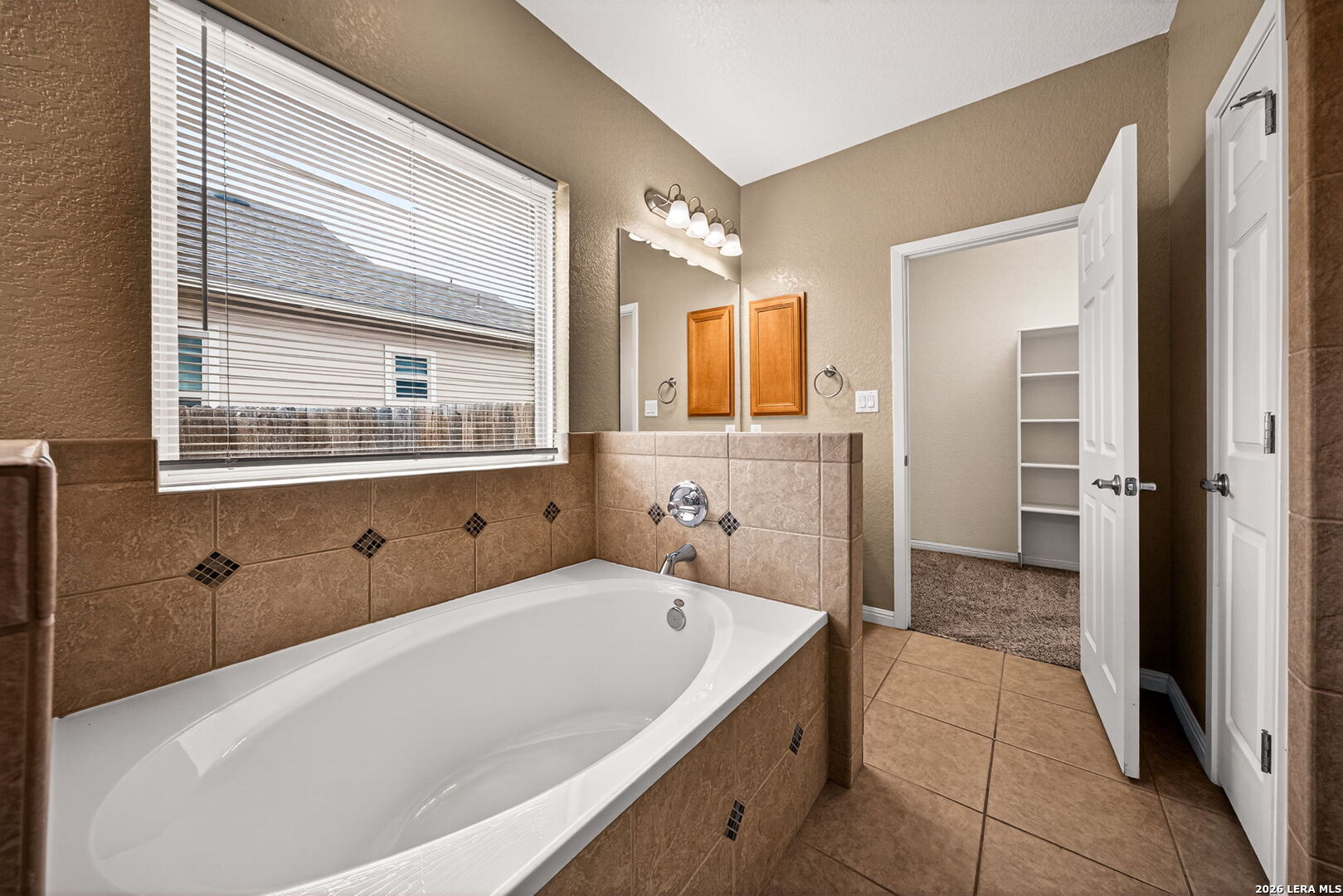 204 Valley Forge Pleasanton TX 78064