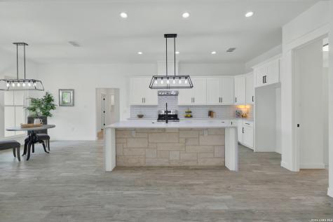 110 Lake Village Road Seguin TX 78155