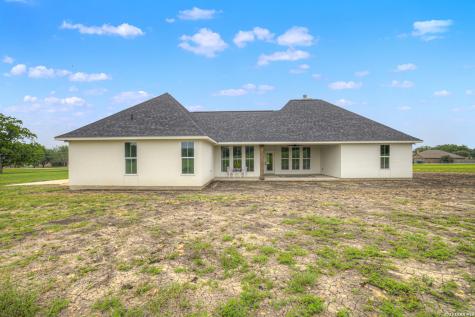 110 Lake Village Road Seguin TX 78155