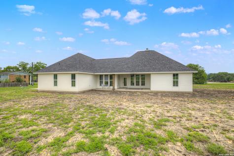 110 Lake Village Road Seguin TX 78155