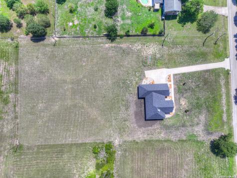 110 Lake Village Road Seguin TX 78155