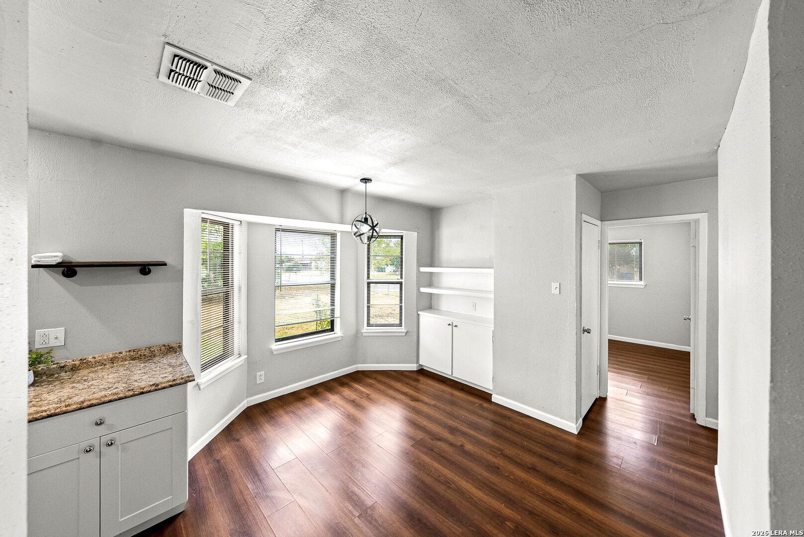 5803 Woodhollow San Antonio TX 78218
