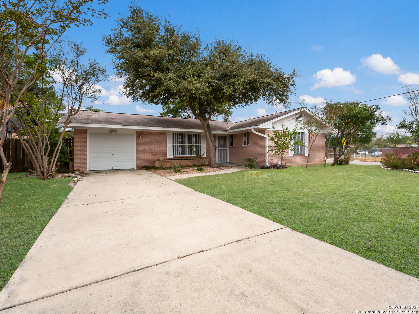4835 Lakewood Drive San Antonio TX 78220