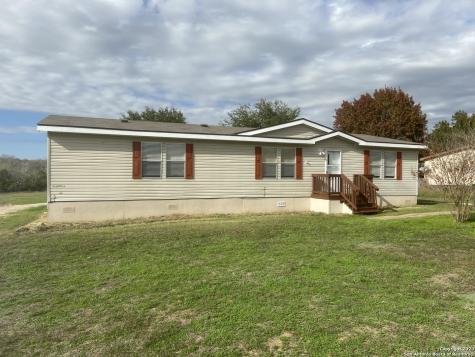 153 Davie Lane Marion TX 78124