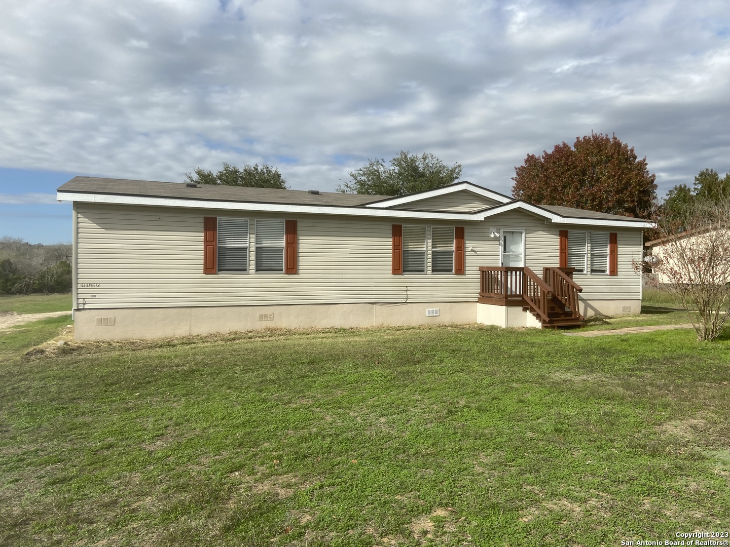 153 Davie Lane Marion TX 78124