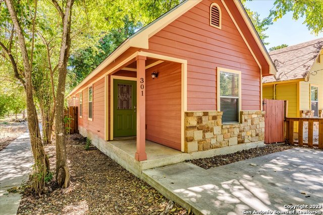 301 Armstrong Street San Marcos TX 78666