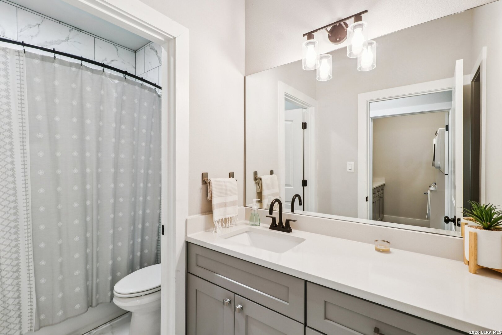 15302 Capri Selma TX 78154