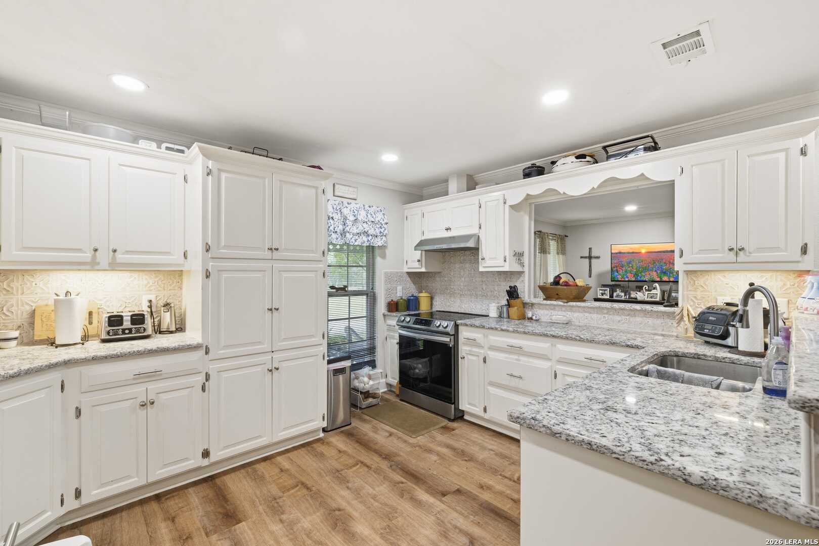 139 Eickenroht Road Ingram TX 78025