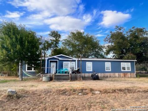 14486 Ladd Road Atascosa TX 78002