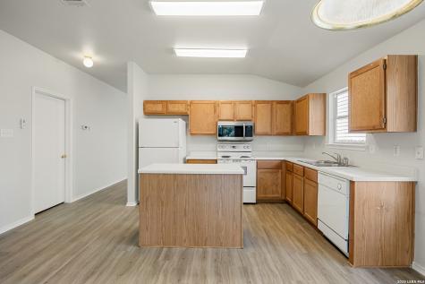 11918 Peach Crossing Helotes TX 78023