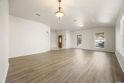 11918 Peach Crossing Helotes TX 78023