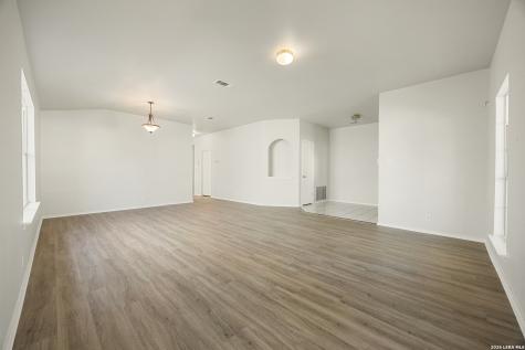 11918 Peach Crossing Helotes TX 78023