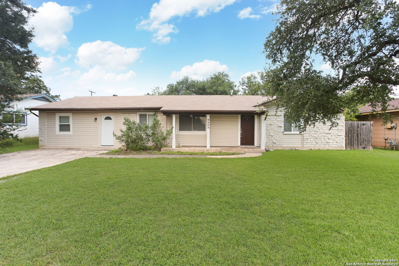 9202 Kings Point San Antonio TX 78217