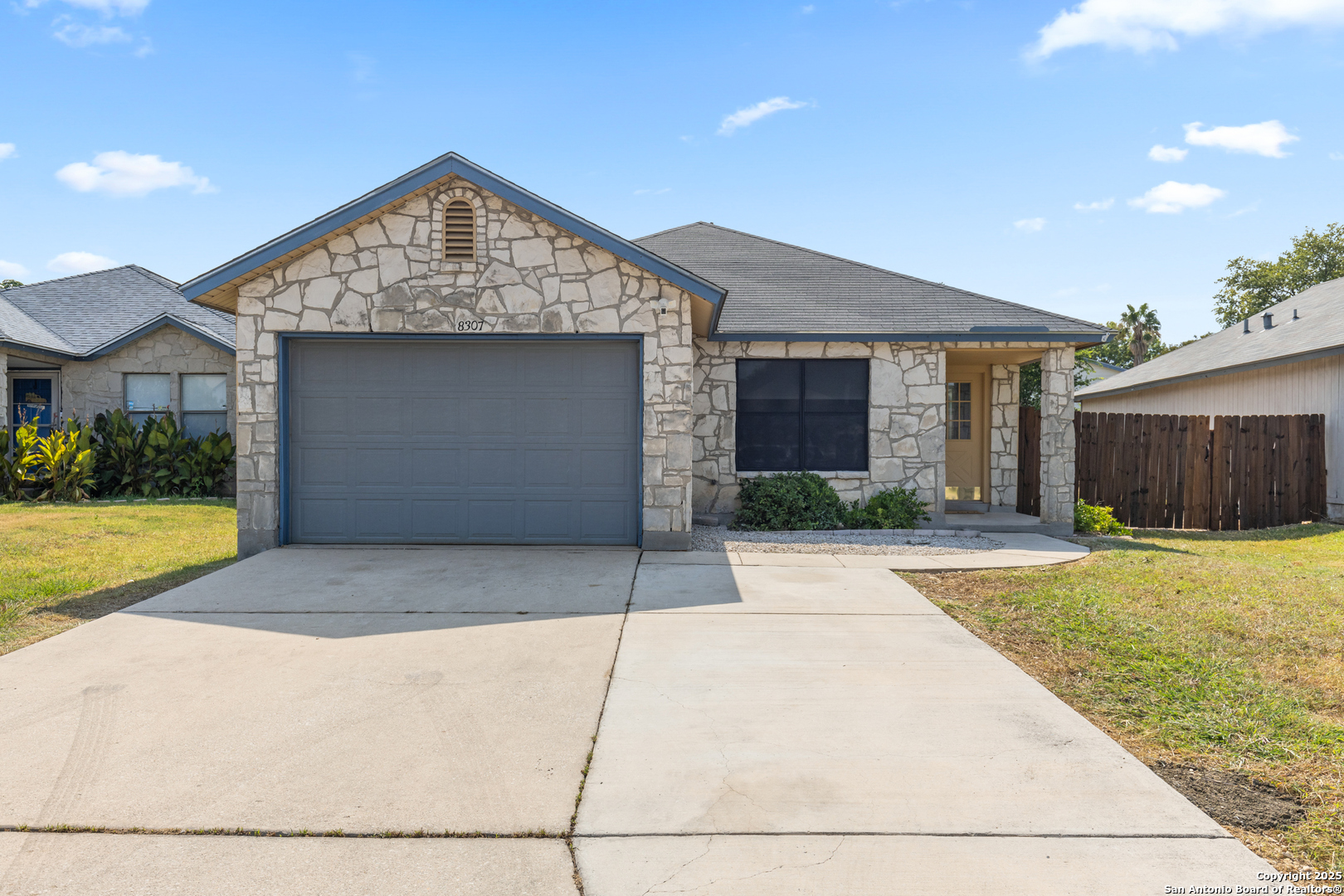8307 Morning Grove Converse TX 78109