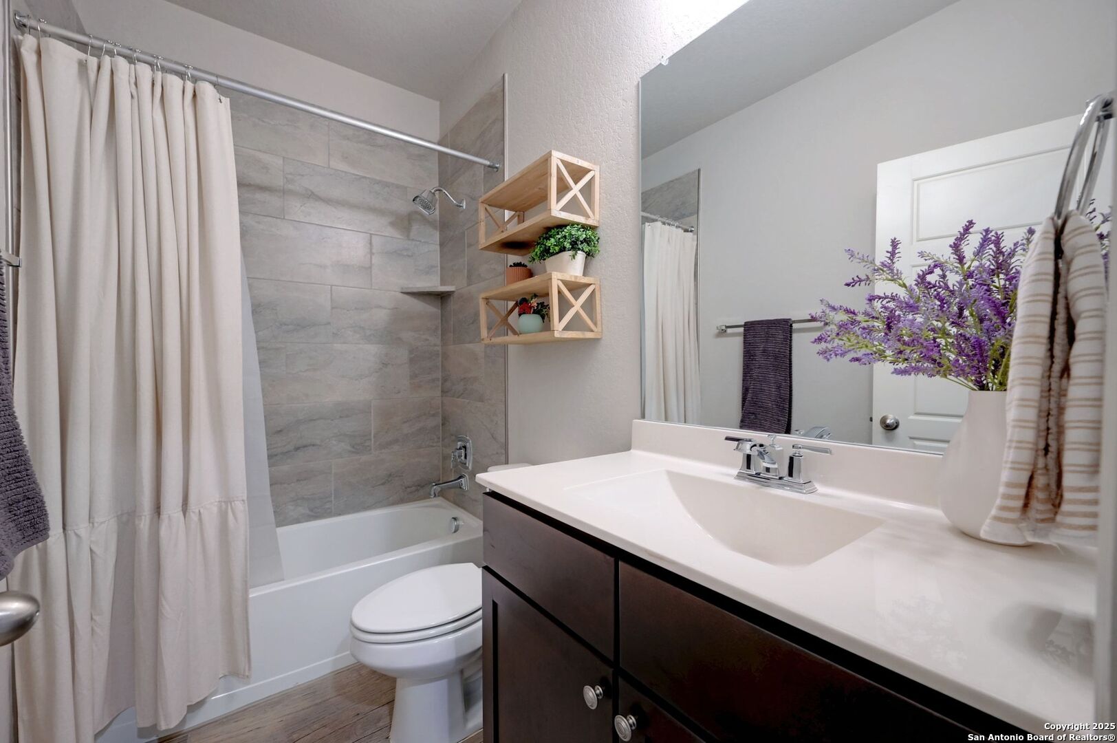 1932 Colonial New Braunfels TX 78130