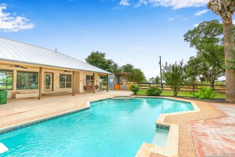 1390 Jakes Colony Road Seguin TX 78155